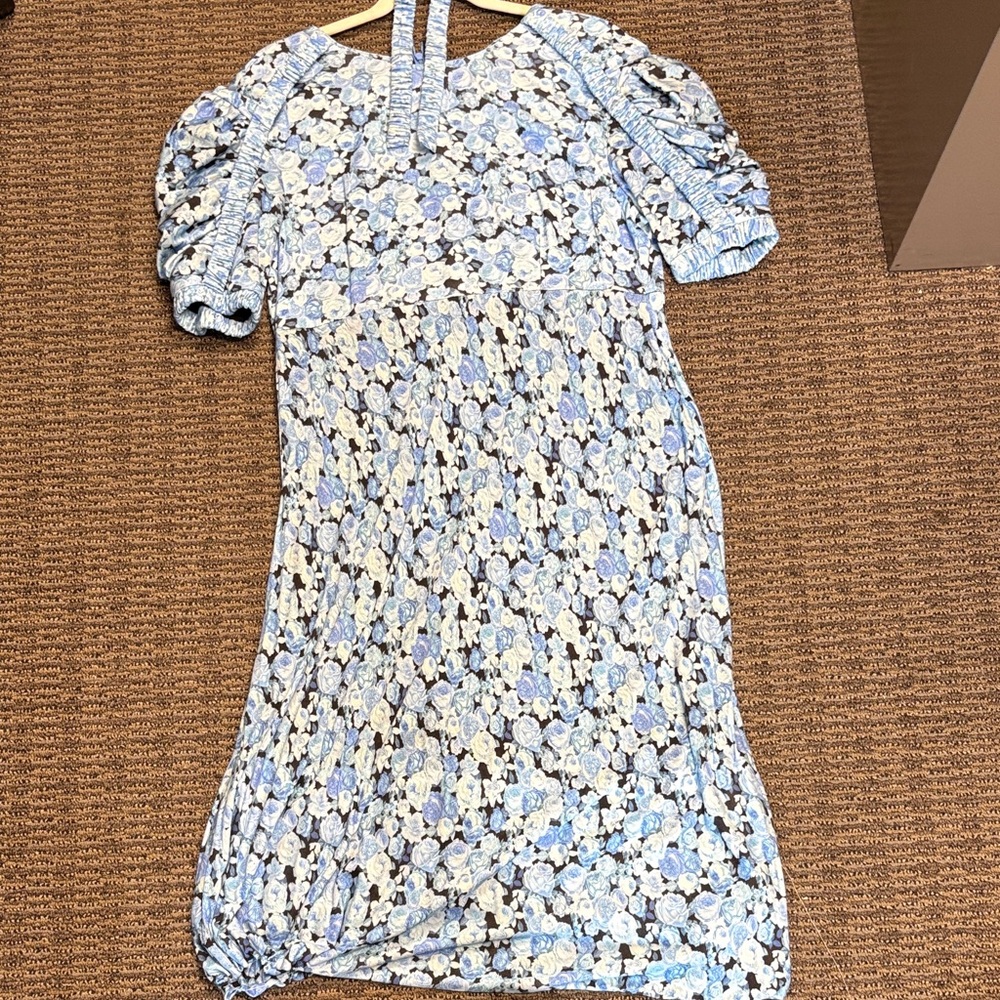 NOT FOR SALE VANNI Blue and White Floral Dress